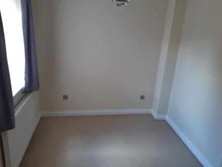 2 bedroom semi-detached house to rent - Photo 4
