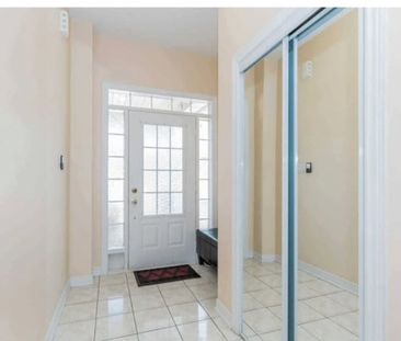 For Lease - 21 Palm Tree Road, Brampton, Ontario - Photo 2