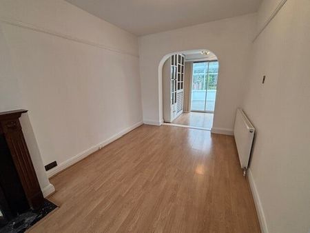 Wentworth Park Avenue - Photo 2