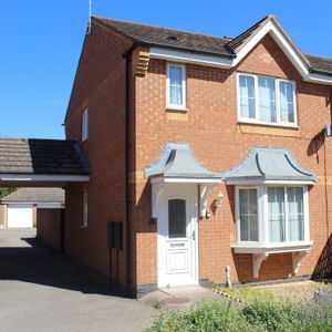 3 bedroom semi-detached house to rent - Photo 3