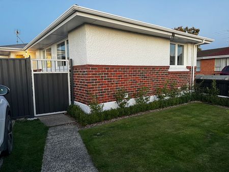 Cosy, sunny 3 bedroom home - Photo 2