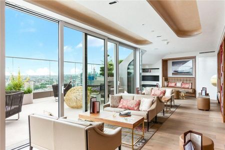 One bedroom apartment with a large balcony to rent in Canaletto Tower, EC1V. - Photo 4
