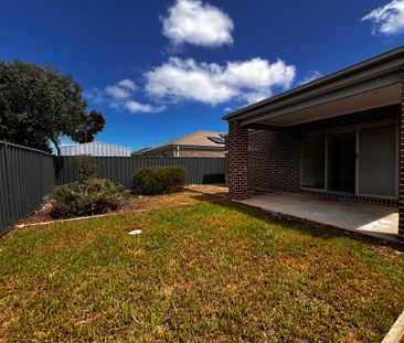 10 Durville Street, Wyndham Vale, Vic 3024 - Photo 3