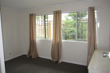 Unit 4/697 Logan Road, Greenslopes. - Photo 2