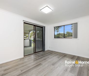 Renovated Upstairs Unit with Spacious Living - Photo 6