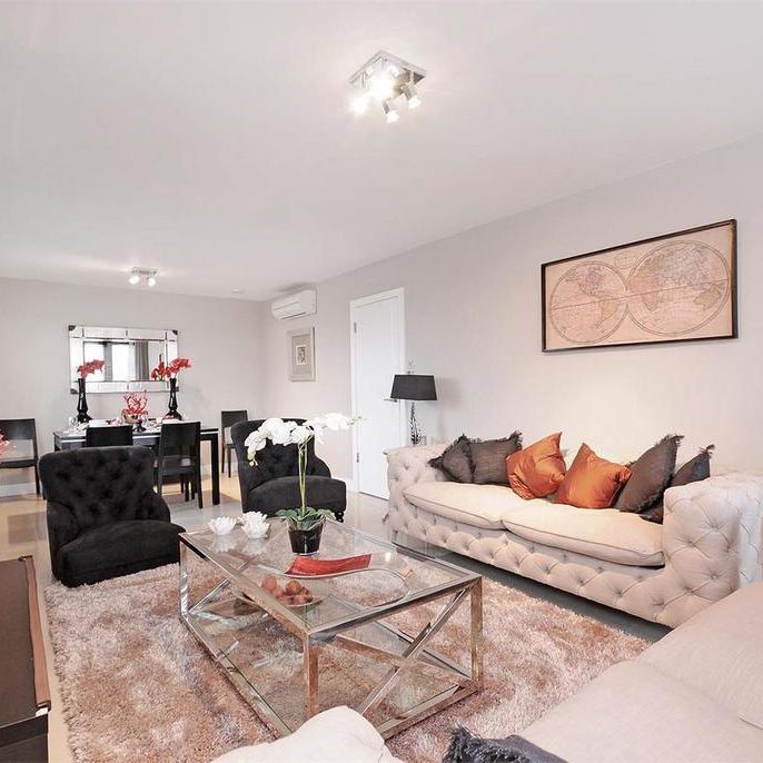 4 bedroom flat to rent - Photo 1