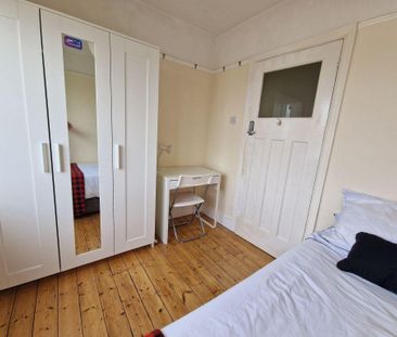 4 bedroom house to rent - Photo 4