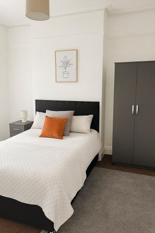 1 bedroom in a house share to rent - Photo 5