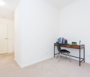 Spacious one-bedroom apartment in Trinity at Washington Park - Photo 4