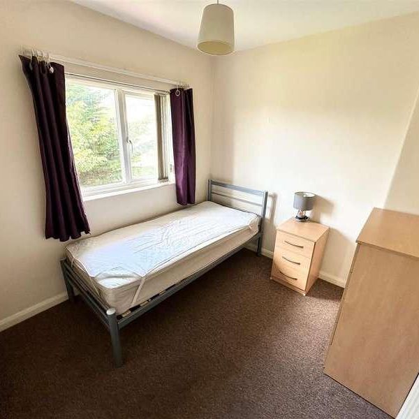 The Coppice, Yiewsley, UB7 - Photo 1