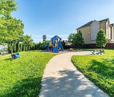 For Lease - 22 Market Garden Mews, Toronto, Ontario - Photo 6