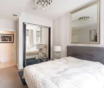 Nestled within the exclusive Electricity House Apartments. - Photo 6