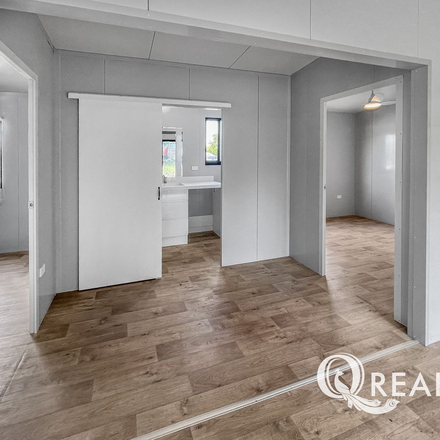 🏡 Granny Flat Tucked Away in Excellent Location! - Photo 1