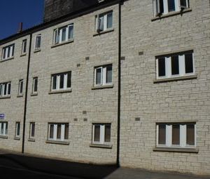 2 Bedrooms Flat to rent in Grist Court, Bradford On Avon BA15 | £ 183 - Photo 1