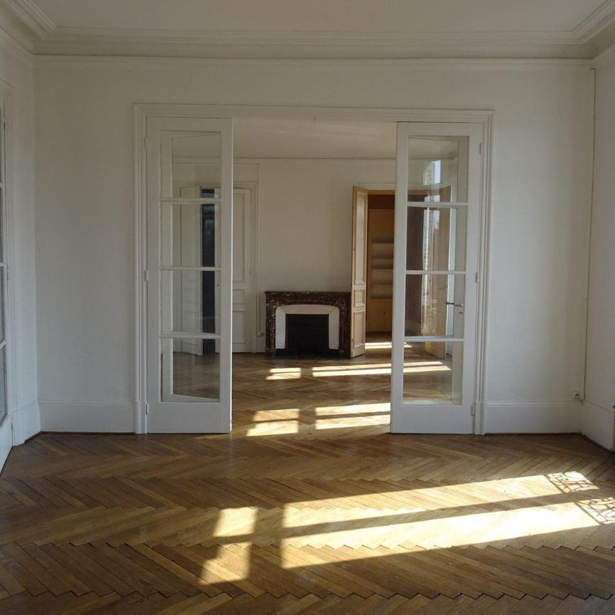 Location Appartement 7 pièces 188m² VALENCE 26000 - Photo 1