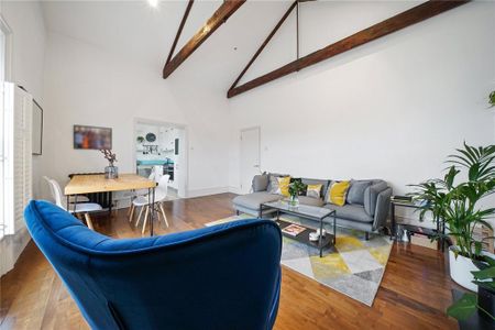 2 bedroom flat to rent - Photo 5