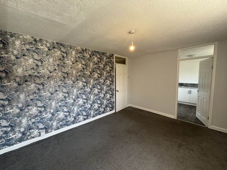 Price £925 pcm - Available Now - Unfurnished - Photo 5