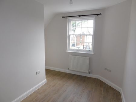 2 bedroom apartment to let - Photo 4