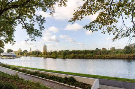 3 bedroom flat to rent - Photo 5