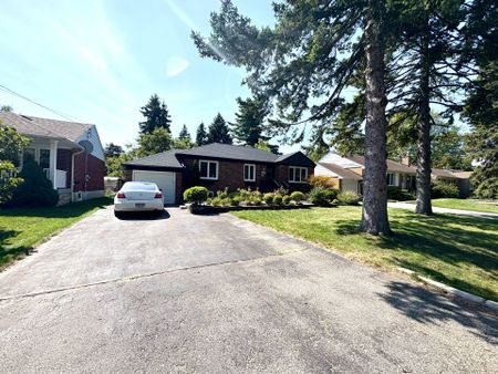 For Lease - 1270 Crossfield Bend, Mississauga, Ontario - Photo 2