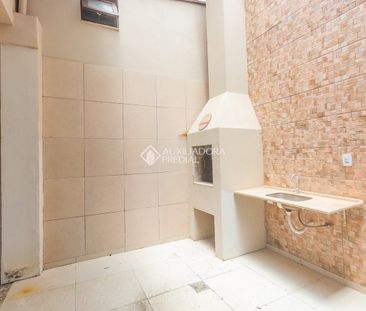 Casa em Condomínio com 3 quartos e 221m² para alugar em Vila Jardim... - Foto 2