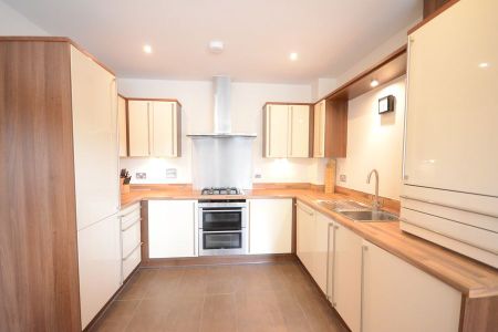 Sheldon Rise, Caversham, RG4 - Photo 5