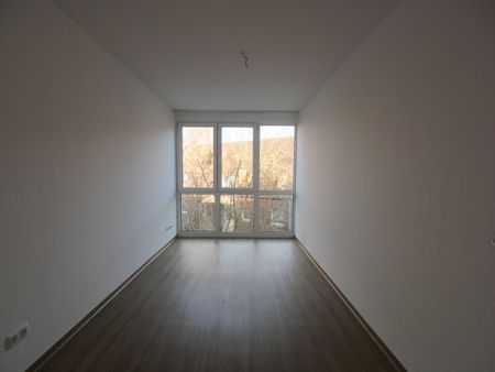 Helle 3-Zimmer-Wohnung mit südlich ausgerichteter Dachterrasse ab sofort bezugsfrei! - Photo 2