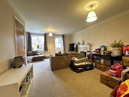 Boundary Walk, Knowle, Fareham, PO17 - Photo 2