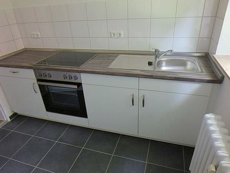 Preisgünstige und interessante 2-Zimmer-Wohnung - Foto 3