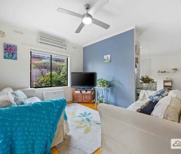 Spacious Family Living in Ararat's Popular West End - Photo 4