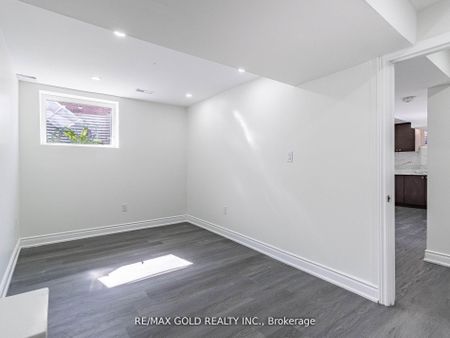 For Lease - 10 Chestermere (Bsmt) Crescent, Brampton, Ontario - Photo 2