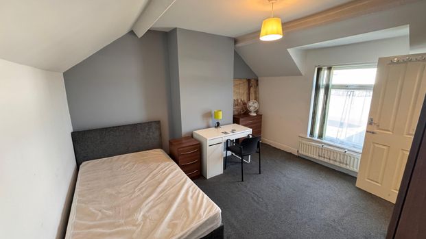 WF6, Normanton - Photo 1
