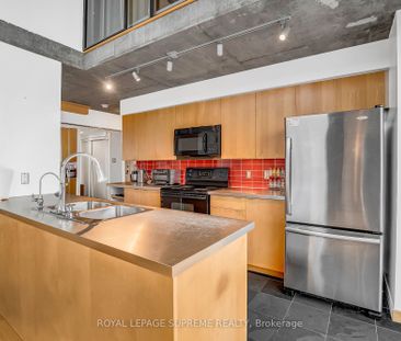 King West Village Lofts - Photo 1
