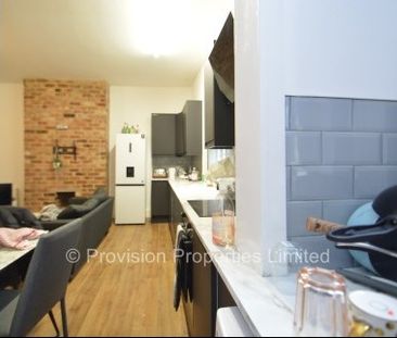 4 Bedroom Rentals Hyde Park - Photo 1