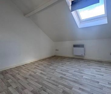 Location Appartement 1 pièce 38m² ARMENTIERES 59280 - Photo 4