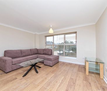 Hanover Avenue, E16 - Photo 1