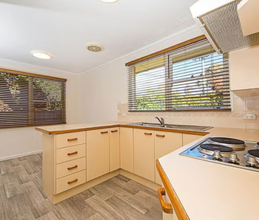 Convenient Living in a Quiet Garran Street! - Photo 6