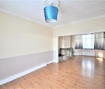 5 bedroom end of terrace house to rent - Photo 2