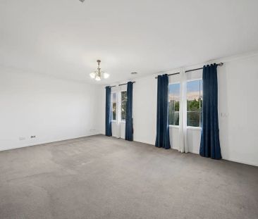 “Spacious family living in the heart of Lakeside Estate.” - Photo 5