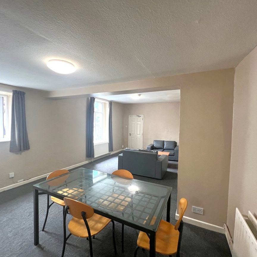 4 Bed End Terrace, Stokes Croft, BS1 - Photo 1