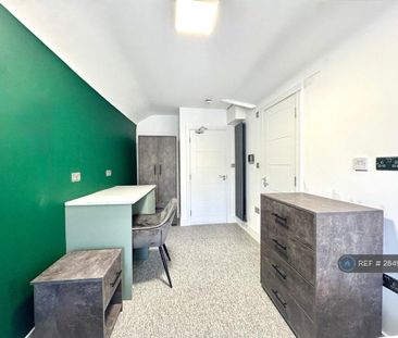 Studio to rent - Photo 2