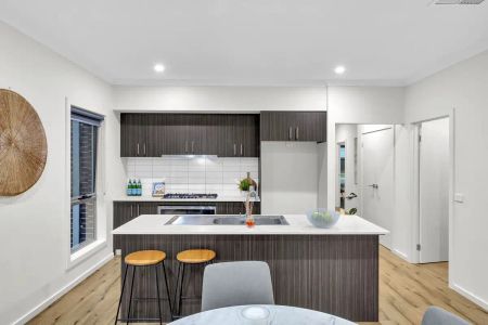 “An Outstanding Family Home!” - Photo 2