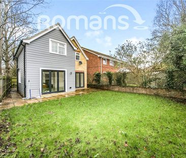 Venetia Close, Emmer Green, Reading, RG4 - Photo 1