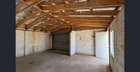 CENTRAL, PRIME POSITION - Photo 4