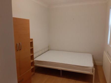 2 Bed Flat, Stanwick Rd, W14 - Photo 2