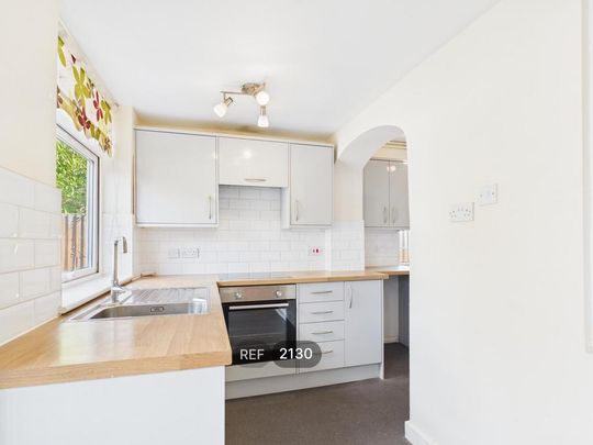 3 bedroom semi-detached house to rent - Photo 1