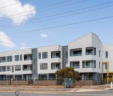 Modern Coastal Apartment with Balcony Living in New Port - Photo 6