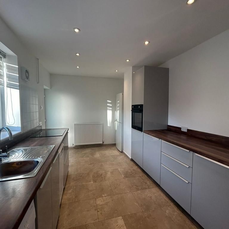 3 bedroom terraced house to rent - Photo 1