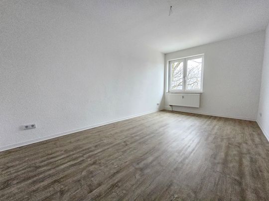 Sie suchen was neues? Dann sind Sie hier richtig, einmal komplett renoviert mit Einbauküche - Foto 1