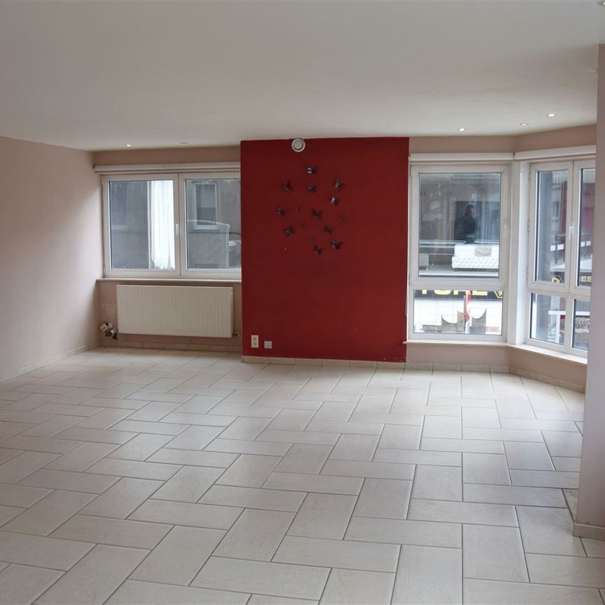 Ruim appartement in het centrum, nabij het station - Foto 1